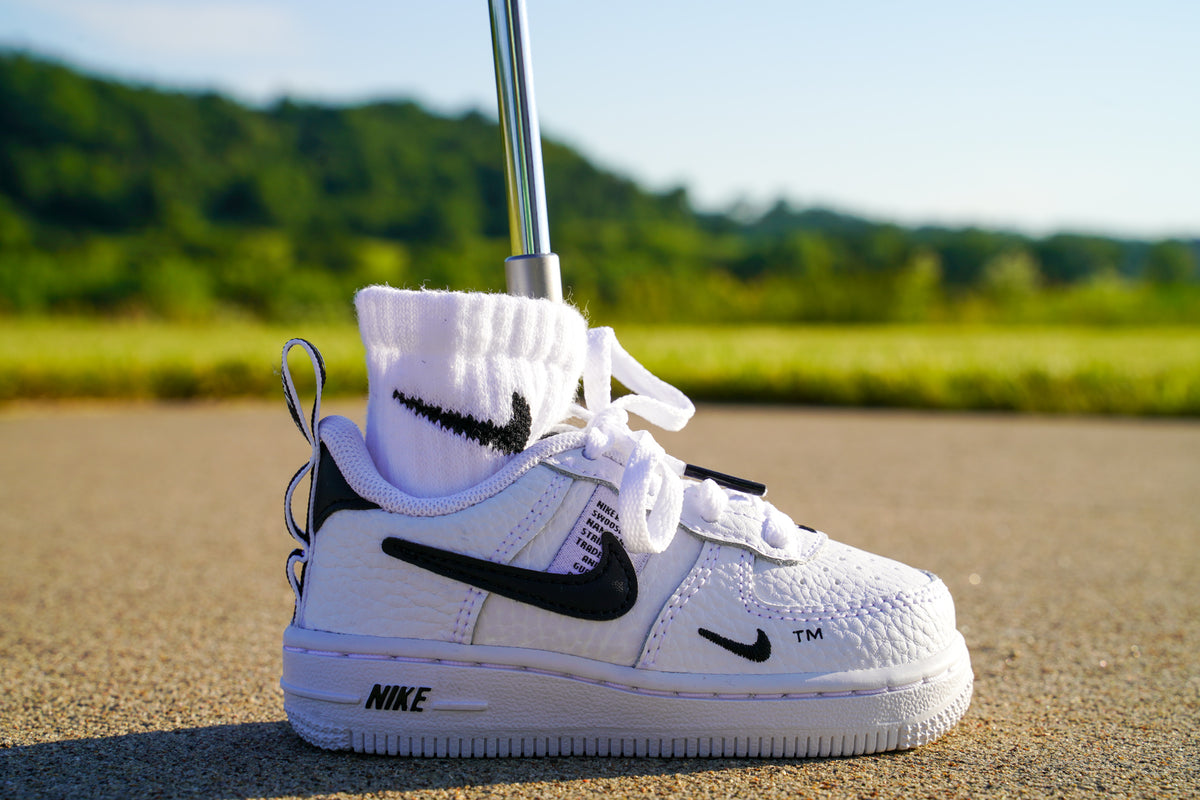 Nike Air Force 1 LV8 [A NIKE DAY] Standing Sneaker Putter Cover