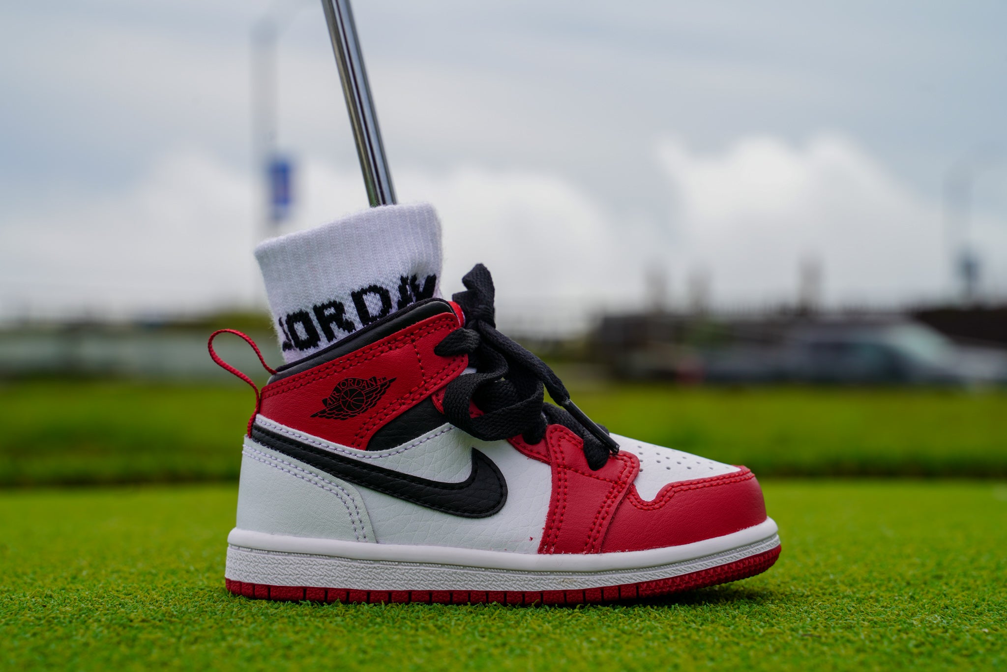 SneakerPutt The Original Standing Sneaker Putter Cover