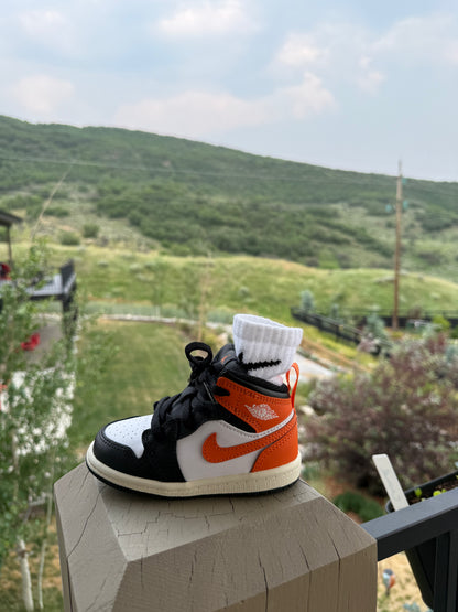 Jordan 1 Retro Mid [ORANGE STARFISH] Standing Sneaker Putter Cover