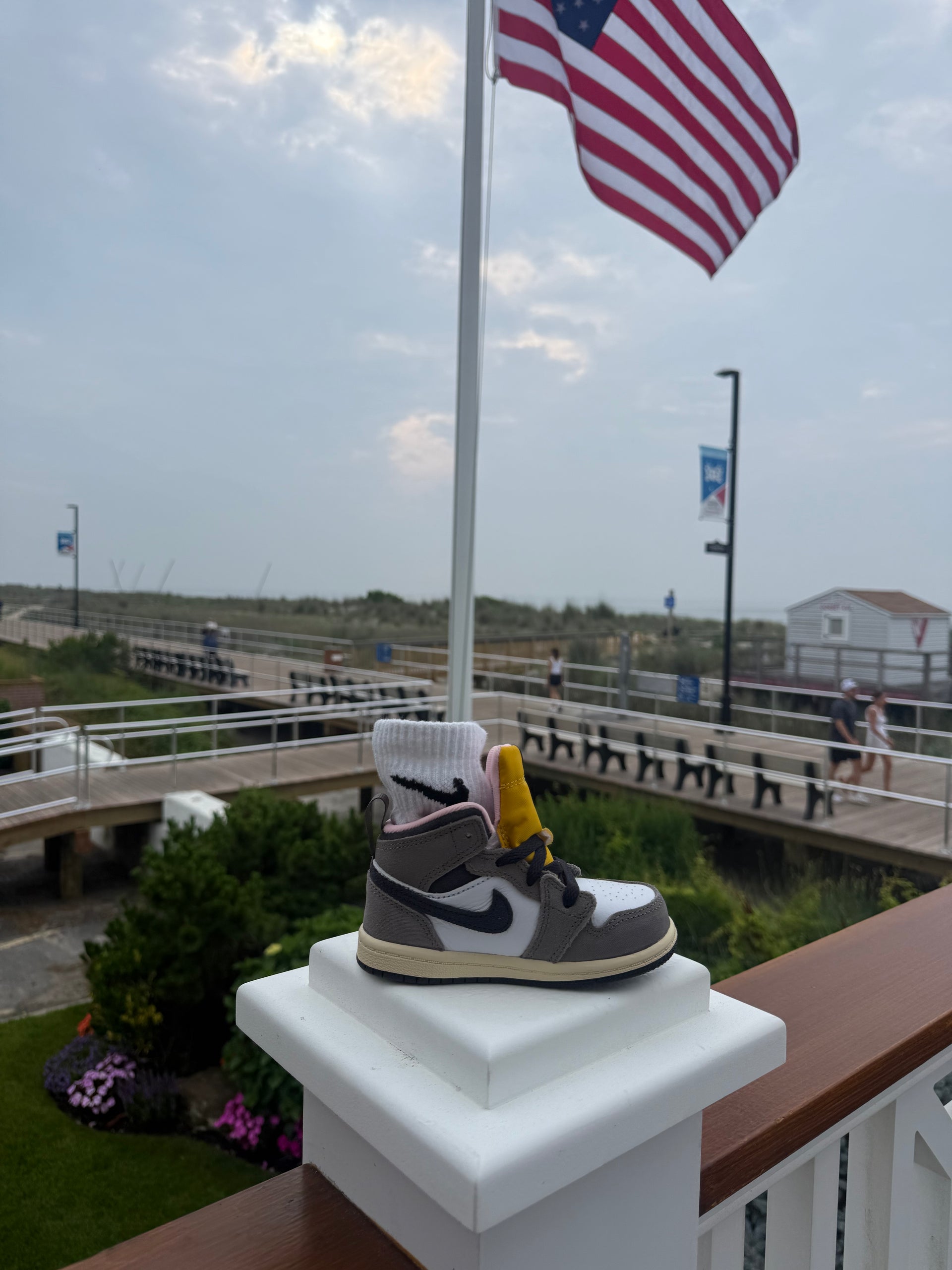 Jordan 1 Retro Mid [Tokyo Bio Hack] Standing Sneaker Putter Cover