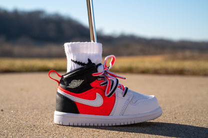 Jordan 1 Mid SE [INFRARED 23] Standing Sneaker Putter Cover - Right