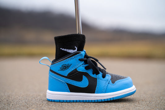 Jordan 1 Mid [ICE BLUE BLACK] Standing Sneaker Putter Cover - Right