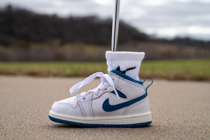 Jordan 1 Mid SE [INDUSTRIAL BLUE SAIL] Standing Sneaker Putter Cover