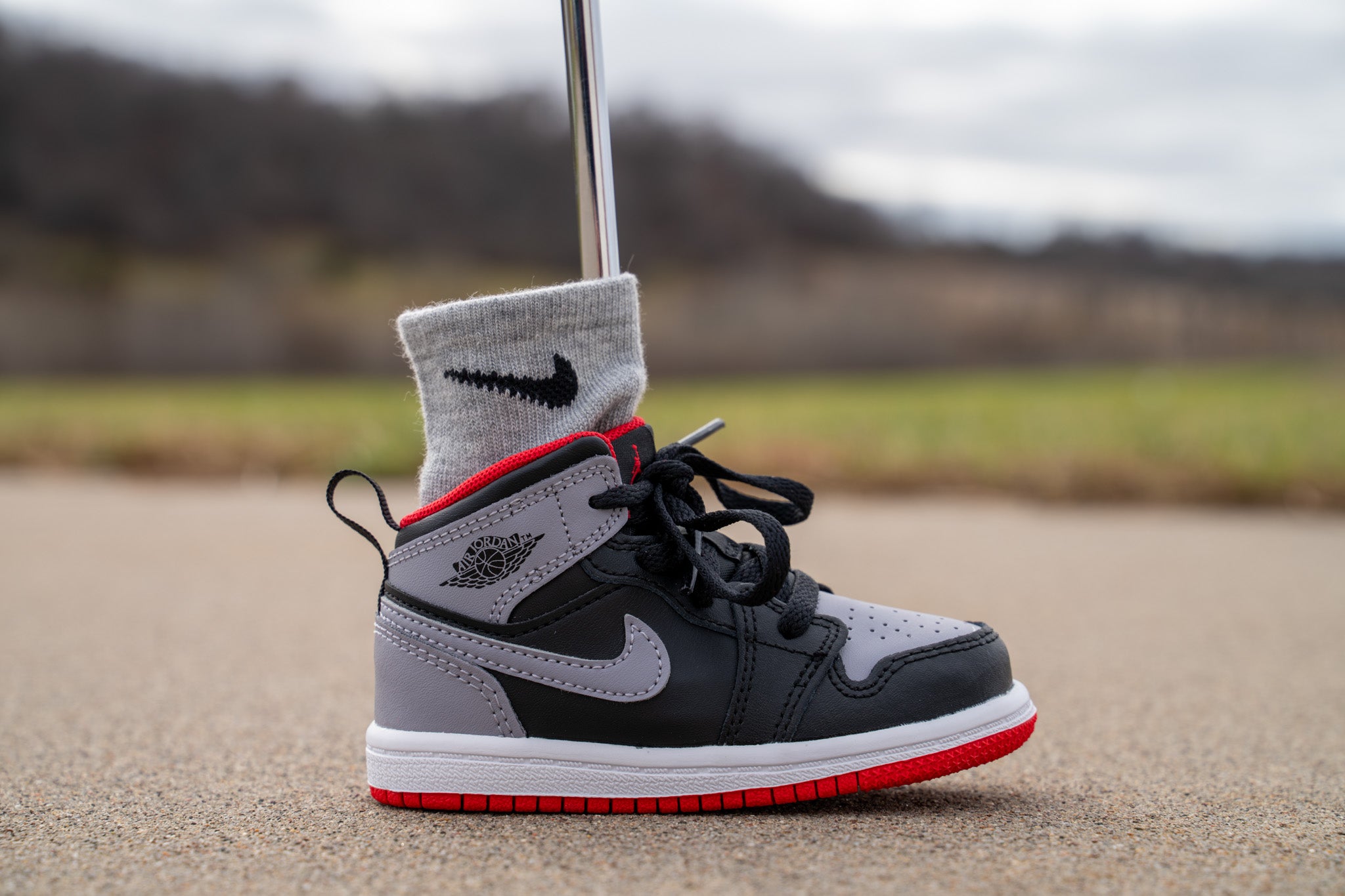 Jordan 1 Mid [CEMENT GREY RED] Standing Sneaker Putter Cover – SneakerPutt