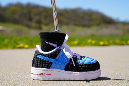 Nike Air Force 1 LV8 [MULTI MATERIAL] Standing Sneaker Putter Cover - Right