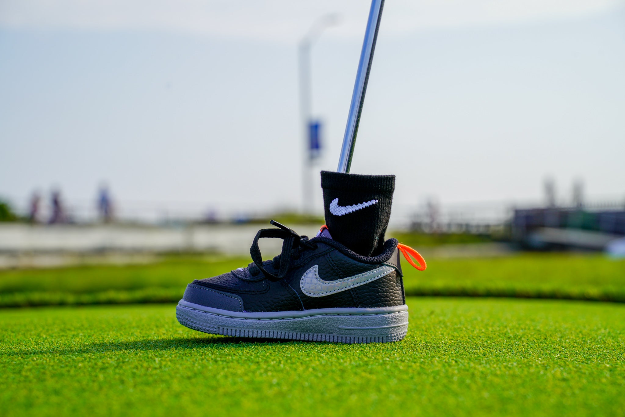 Nike Air Force 1 - Standing Sneaker Putter Cover [Black / Wolf