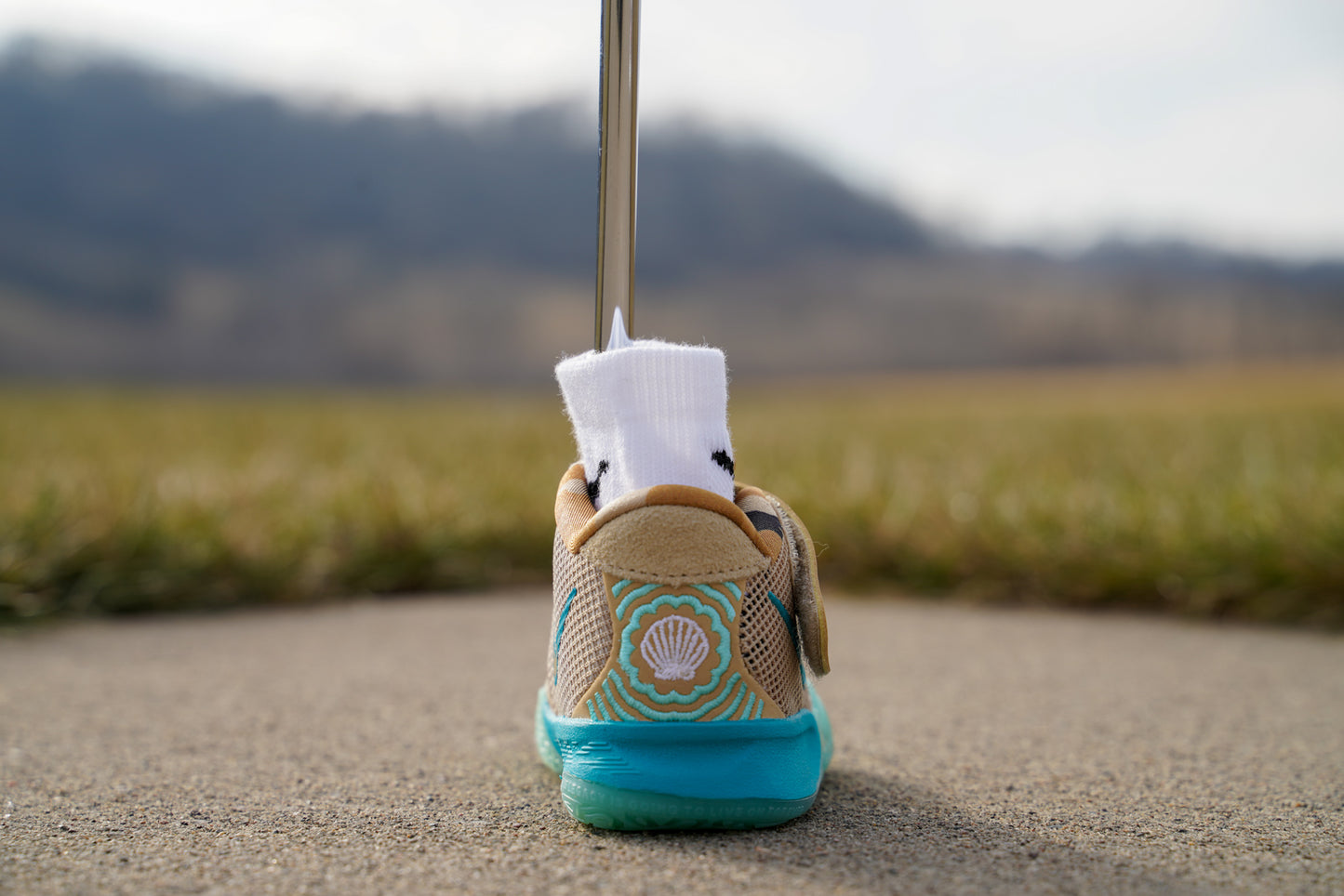 Nike Kyrie 7 [AQUAMARINE] Standing Sneaker Putter Cover - Back