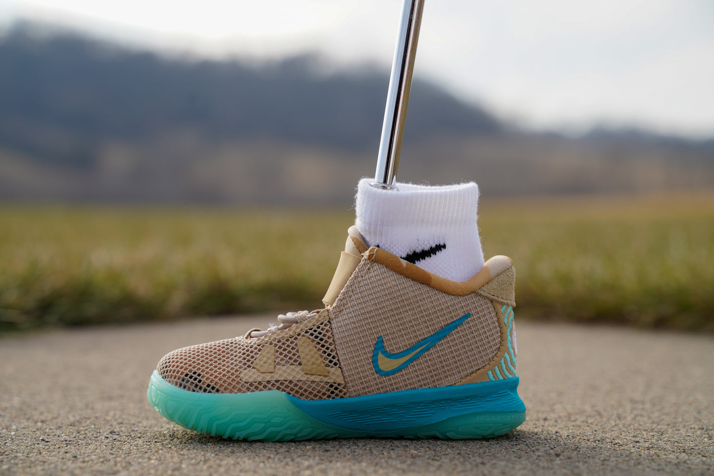 Nike Kyrie 7 [AQUAMARINE] Standing Sneaker Putter Cover - left