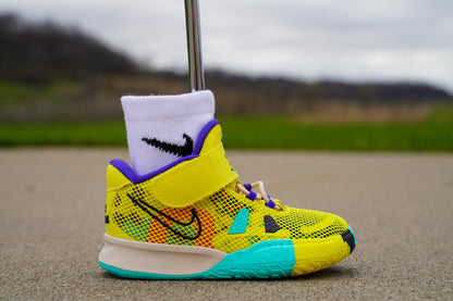 Nike Kyrie 7 [WORLD 1 PEOPLE] Standing Sneaker Putter Cover - Right
