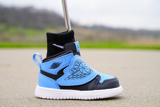 Jordan Sky Jordan 1 [UNIVERSITY BLUE] Standing Sneaker Putter Cover - Right