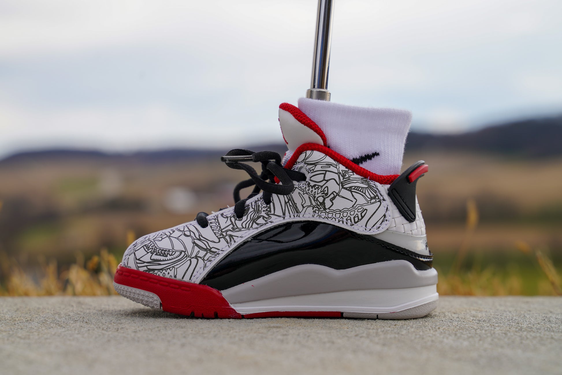 Jordan Dub Zero [WHITE VARSITY RED] Standing Sneaker Putter Cover - Left