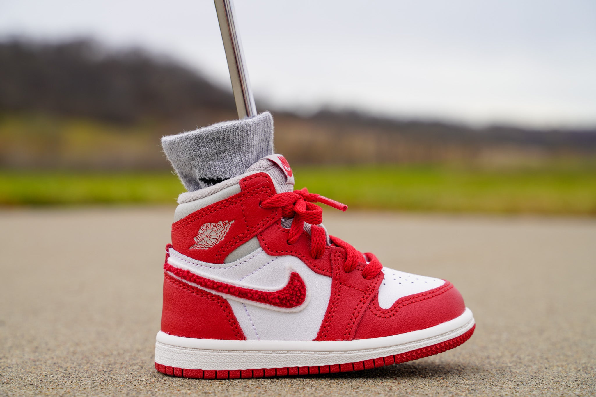 Nike Air Jordan 1 Retro High OG 'Varsity Red