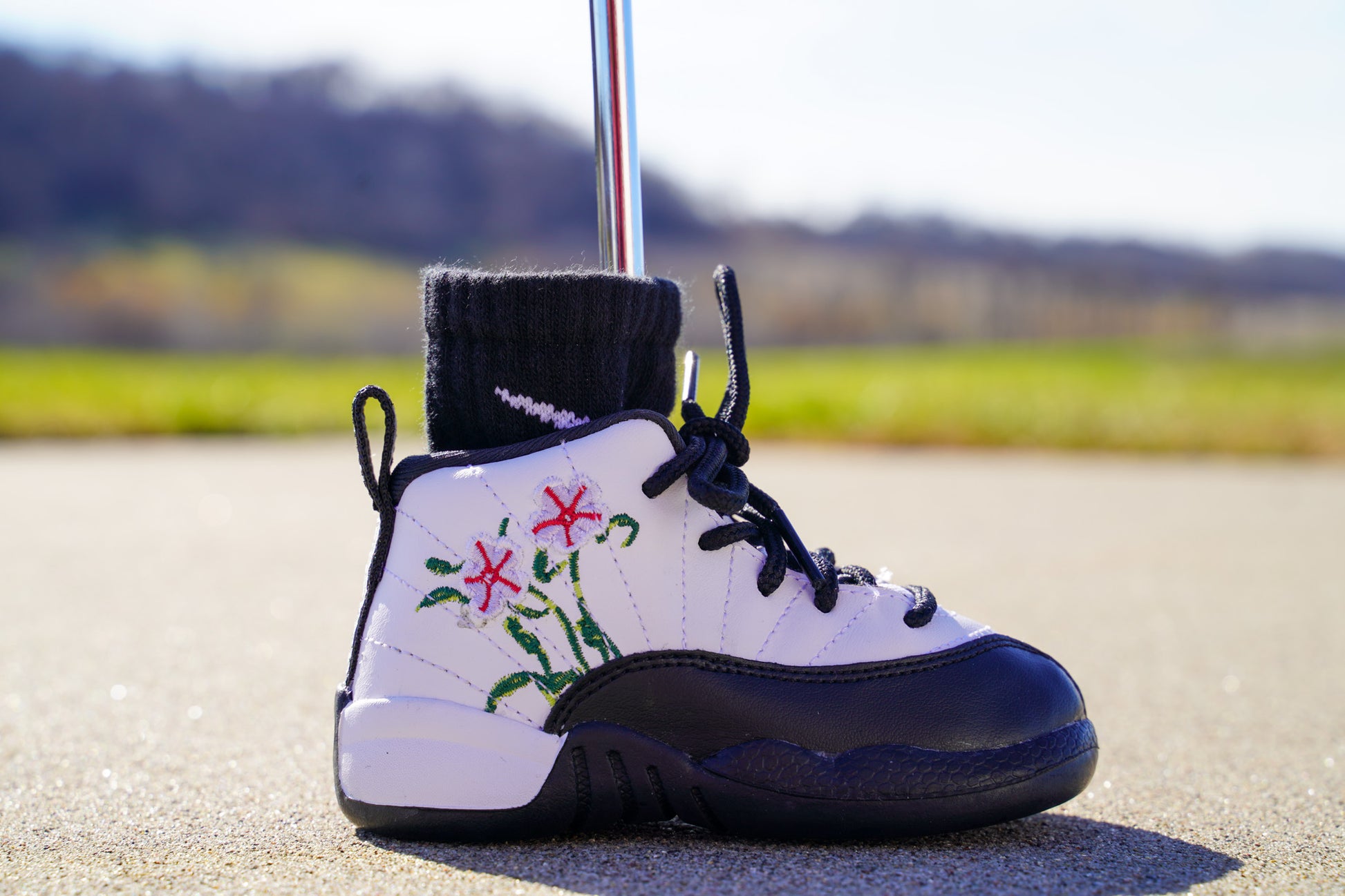 Jordan 12 Retro [EMBROIDERED LAVENDER MIST] Standing Sneaker Putter Cover - Right